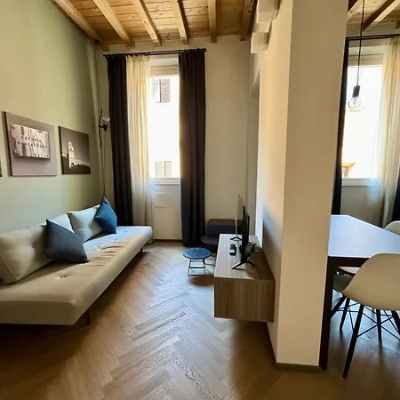 Saragozza 2 Intero In Centro Storico Wifi E Parcheggio Gratuito Modena