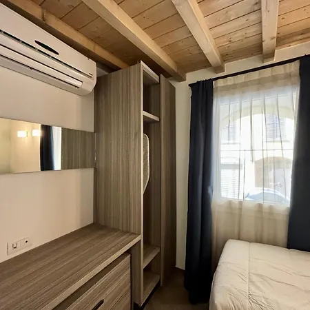 Saragozza 2 Intero In Centro Storico Wifi E Parcheggio Gratuito Modena