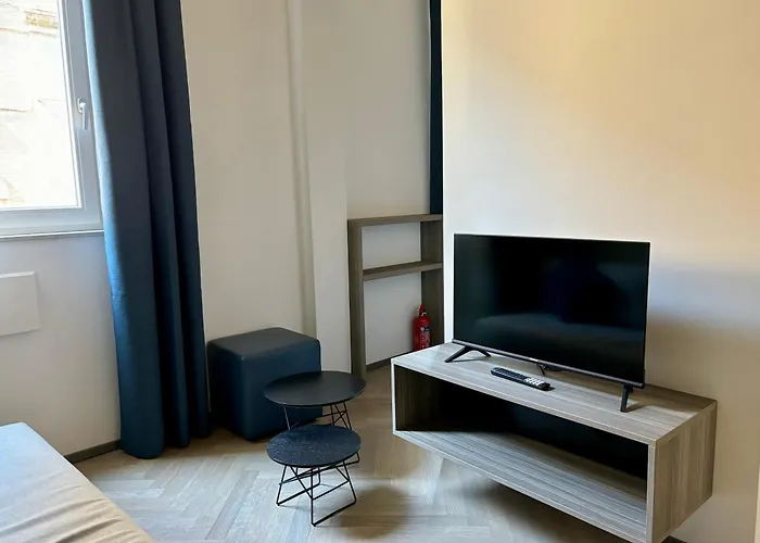 Saragozza 2 Intero In Centro Storico Wifi E Parcheggio Gratuito