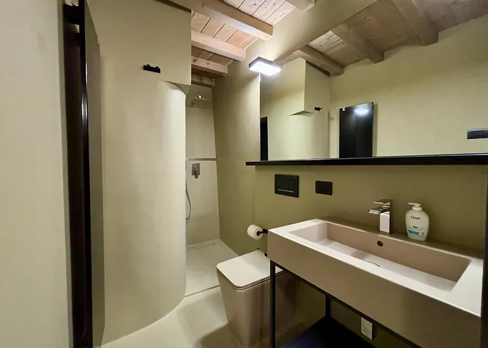 Saragozza 2 Intero In Centro Storico Wifi E Parcheggio Gratuito Apartman Modena